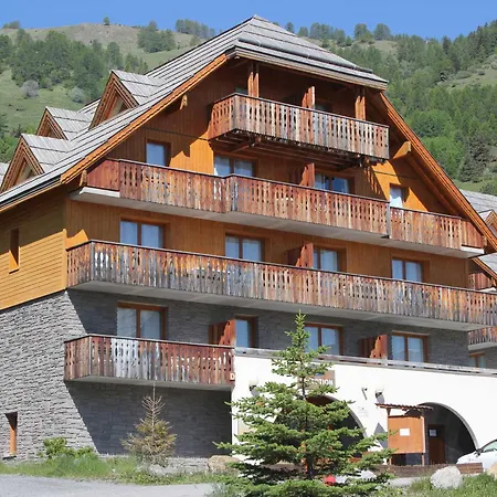 Duplex 6 Pers. Avec 2 Balcons Et Parking A Pra Loup - Fr-1-504-144